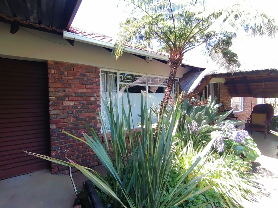 3 Bedroom Property for Sale in Flimieda North West